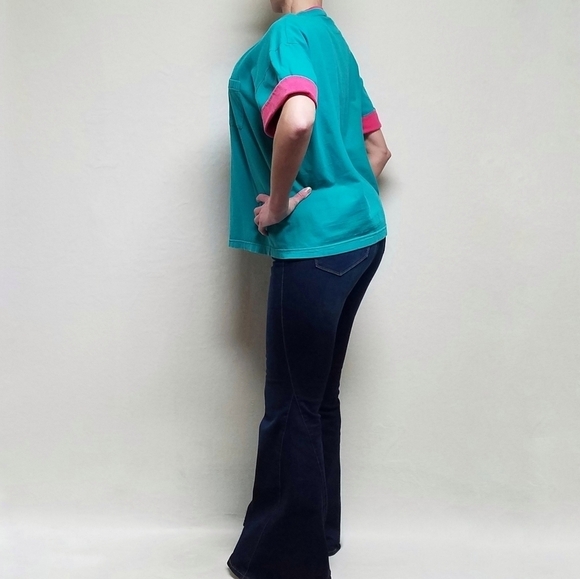 VINTAGE 90s Teal Hot Pink Oversized Boxy Cut Cuffed Short Sleeve Cropped Tee - Picture 3 of 13